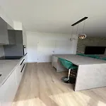 Four-bedroom With Sea View Appartement *