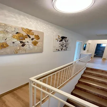 アパート Four-bedroom With Sea View Drače
