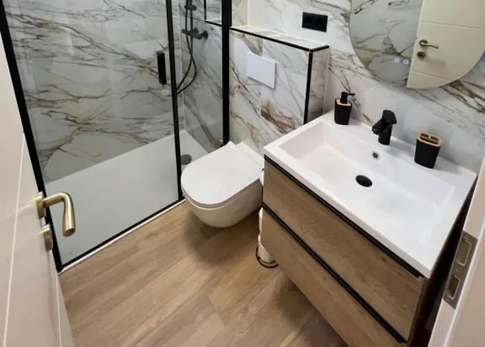 Four-bedroom With Sea View Appartement